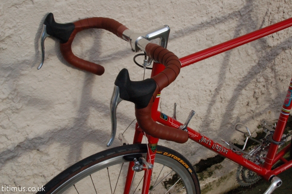 Cinelli Handlebars Charge Spoon Tape Ultegra R600 Brake Levers